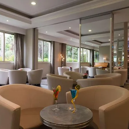 Og Antibes Les Strelitzias Hotel *